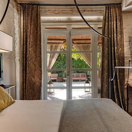 La Striscia Wine Farm stay *