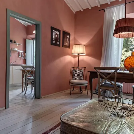 La Striscia Wine Farm stay *