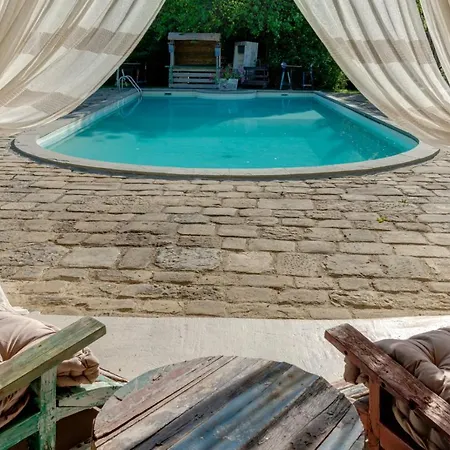La Striscia Wine Farm stay