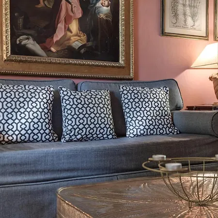 La Striscia Wine Farm stay *