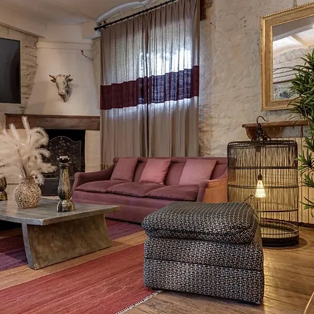 La Striscia Wine Farm stay